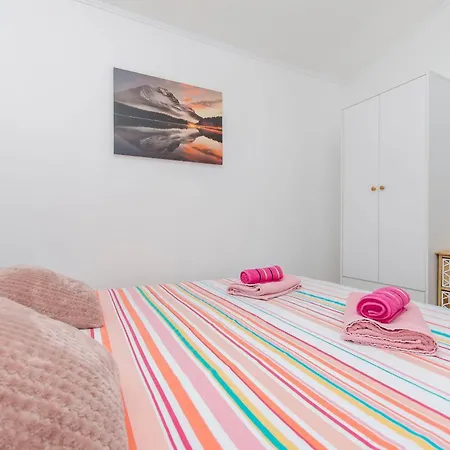 Vlatka With Jacuzzi Apartment